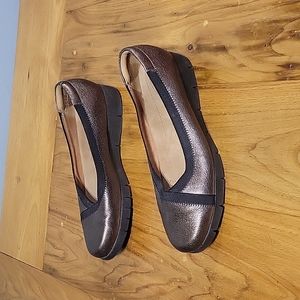 Clark's size 9.5 women's Daylin Hill comfort wedge in metallic brown & b…